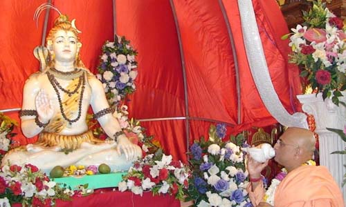Bhakti Charu Swami